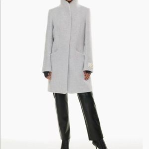 Aritzia “The Cocoon Jacket” in excellent condition, only worn a few times.